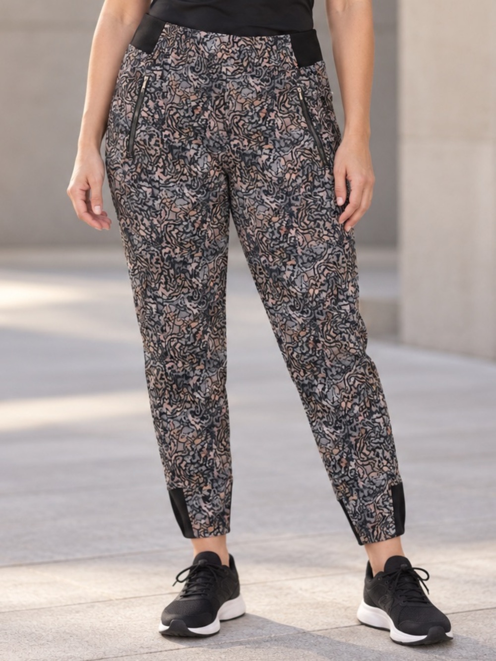 Athleta Printed Performance Jogger Pants Zip Pockets Size 10
